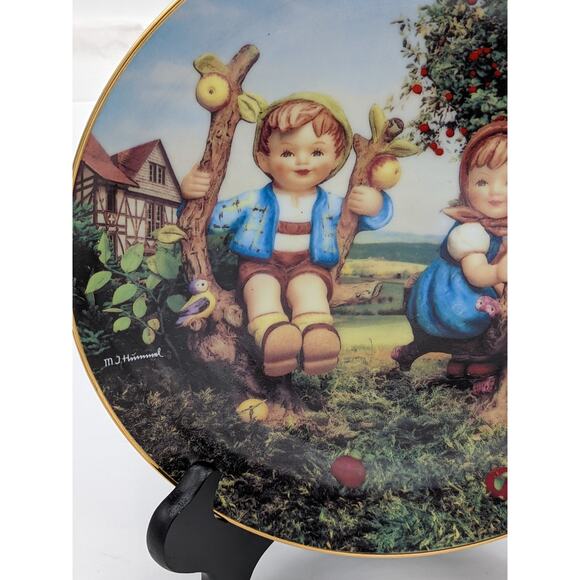 MJ Hummel Little Companions Plate Collection Set 2 Limited Edition Danbury Mint - Picture 6 of 7